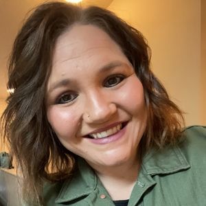 Meet your Posher, Hilary